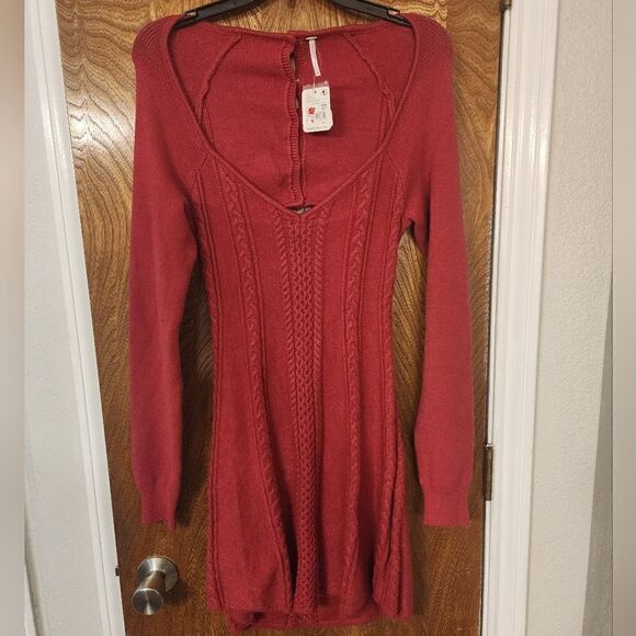 Free People Small World Cable Knit Cranberry Red Mini Sweater Dress Size Lg - Picture 4 of 7